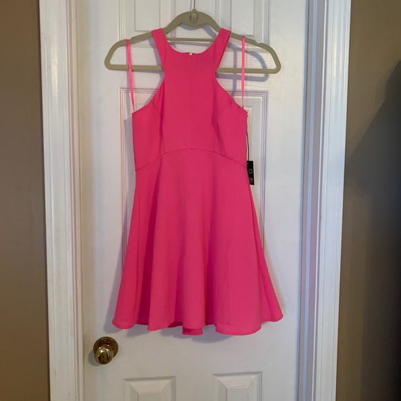 💕 NBD HOT PINK DRESS - Picture 2 of 5